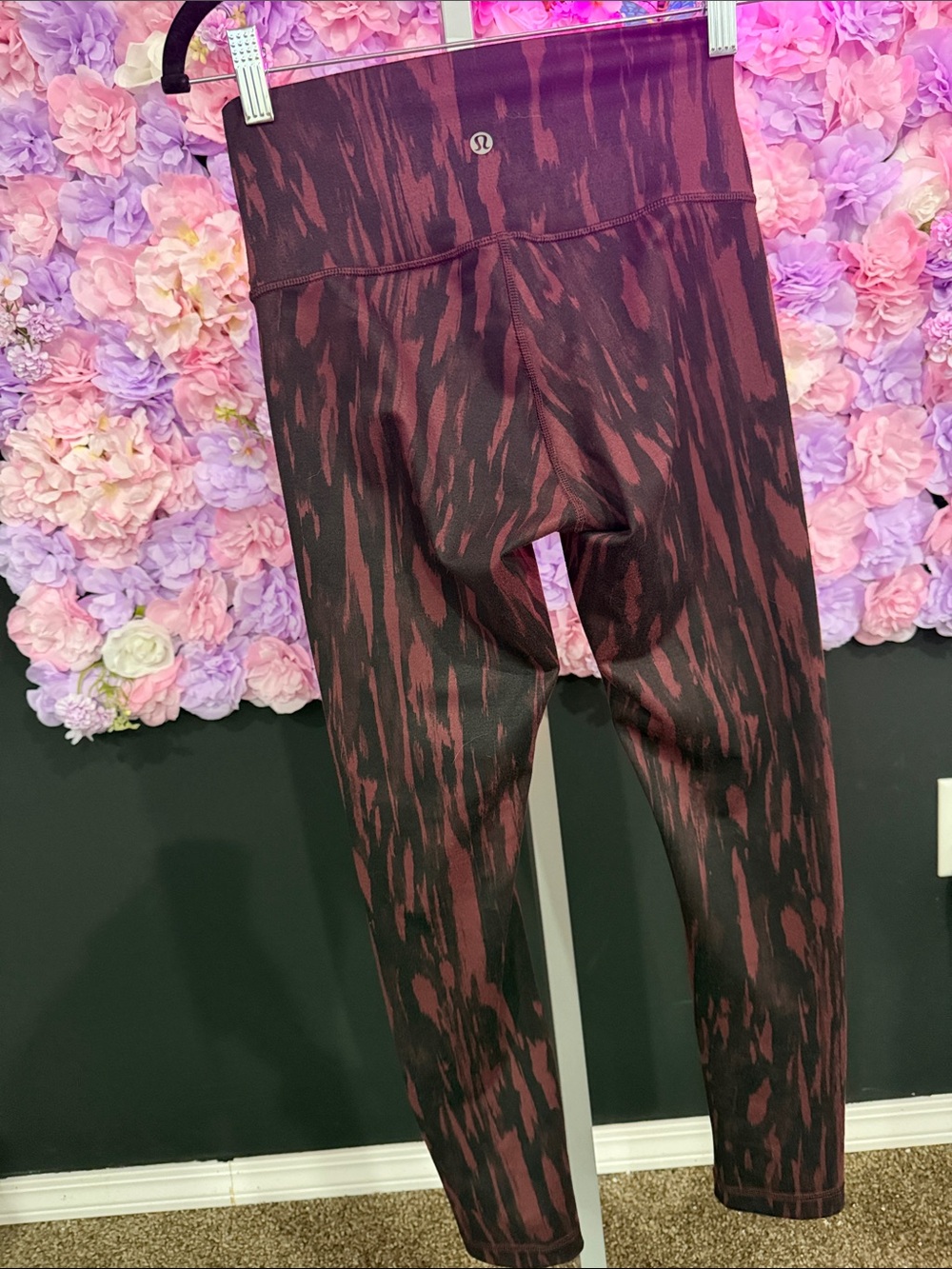 Lululemon Maroon & Black Patterned High-Rise crop Leggings